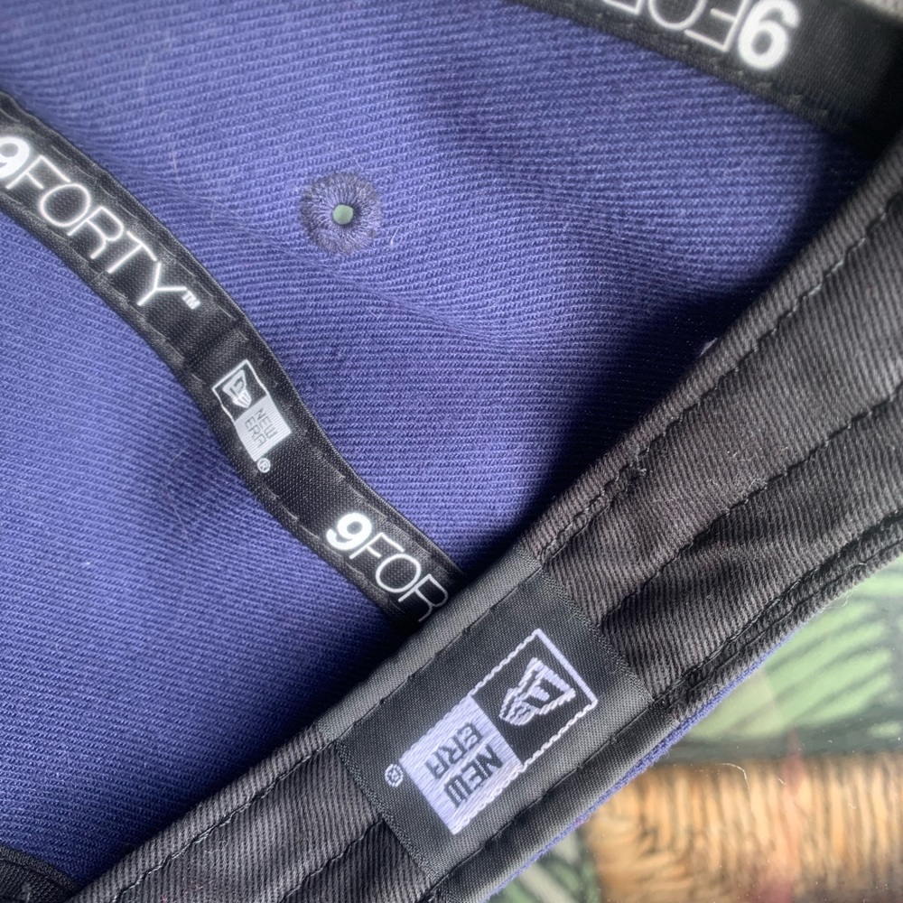 Toronto Maple Leafs Cap 🧢 - Picture 8 of 10